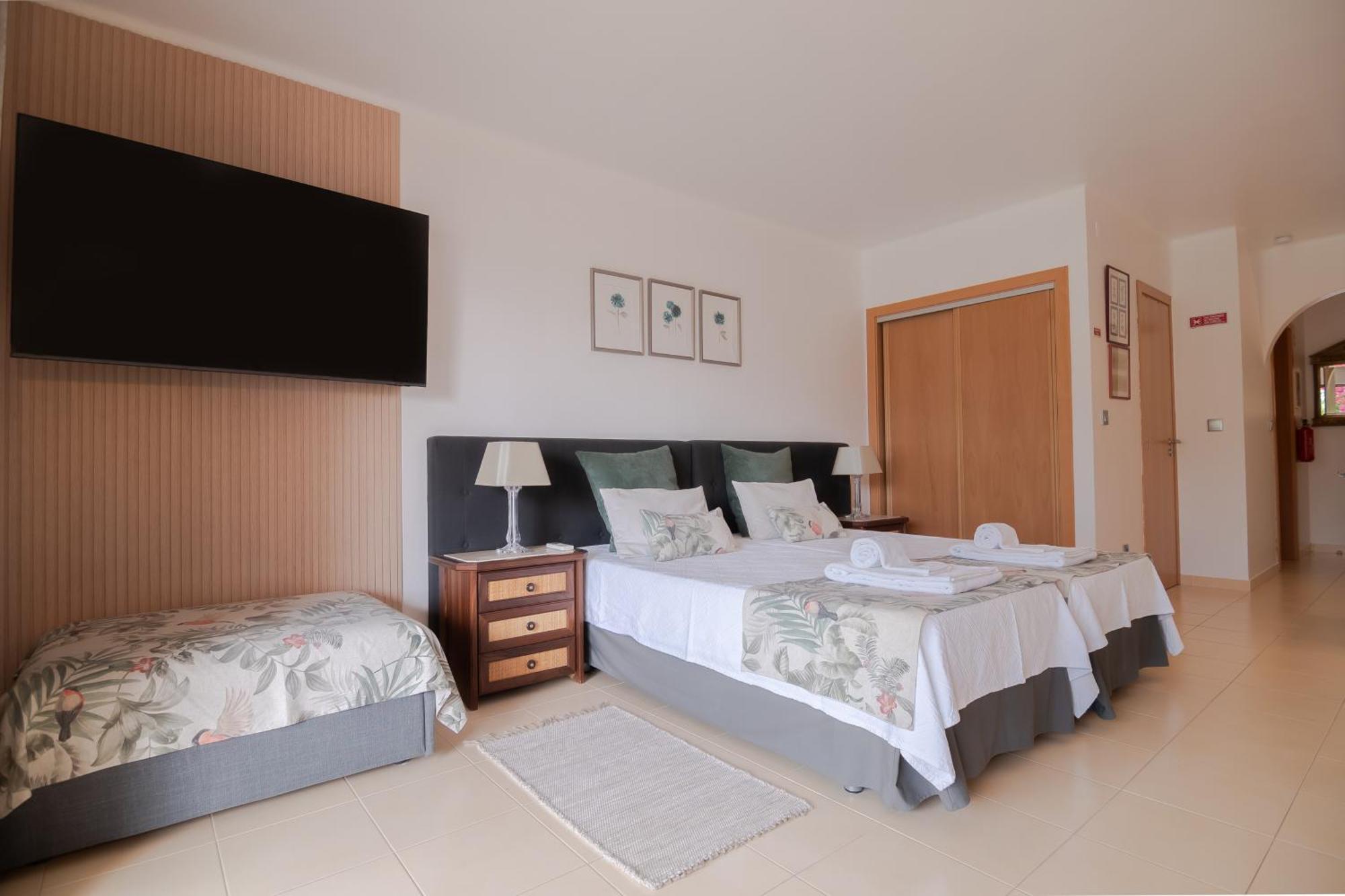 אלבופיירה Seacoast Retreat With Pool And Beach Access By Drago Rentals מראה חיצוני תמונה