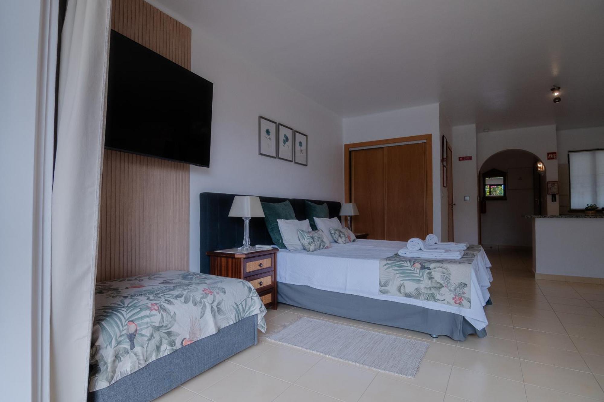 אלבופיירה Seacoast Retreat With Pool And Beach Access By Drago Rentals מראה חיצוני תמונה
