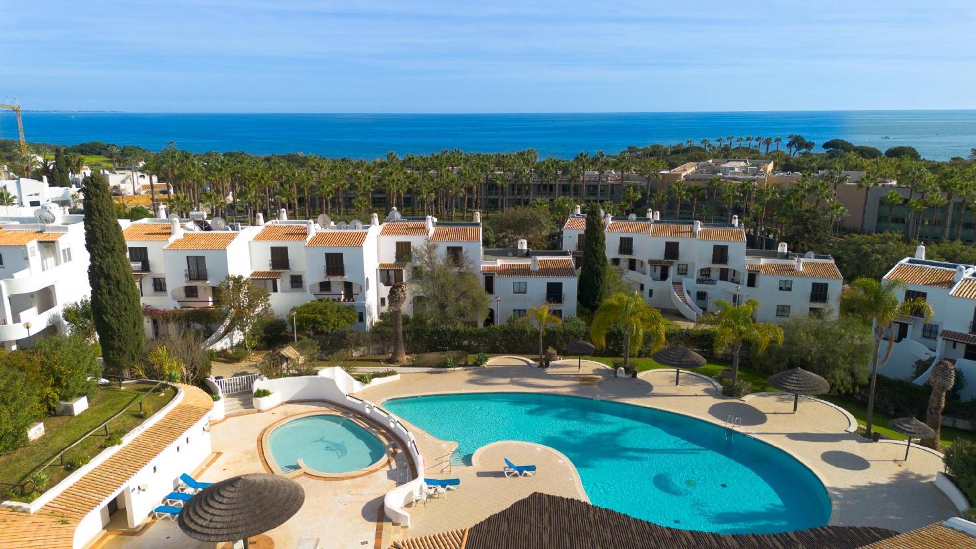 אלבופיירה Seacoast Retreat With Pool And Beach Access By Drago Rentals מראה חיצוני תמונה